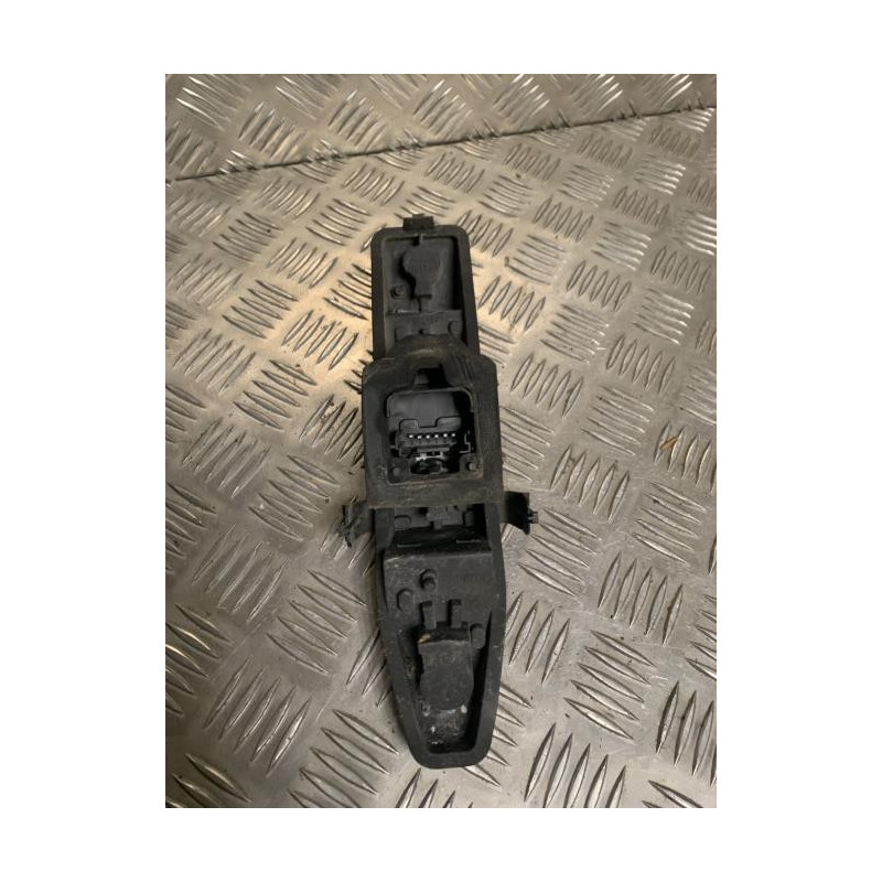 Platine feu arriere gauche RENAULT SCENIC 2 PHASE 1 d’occasion