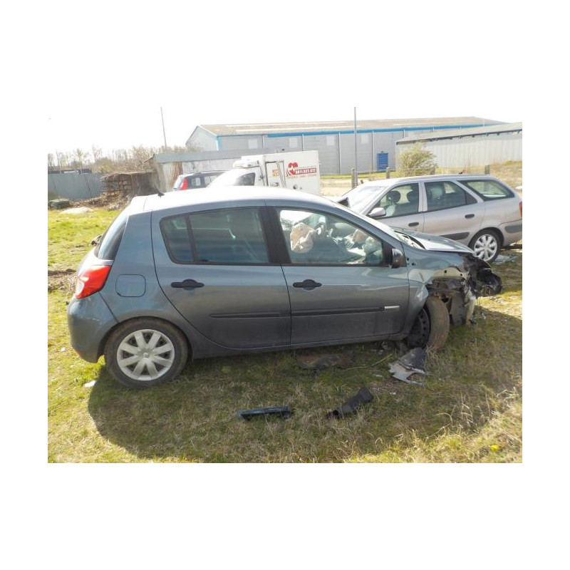 Anti brouillard gauche (feux) RENAULT CLIO 3 PHASE 2 d’occasion