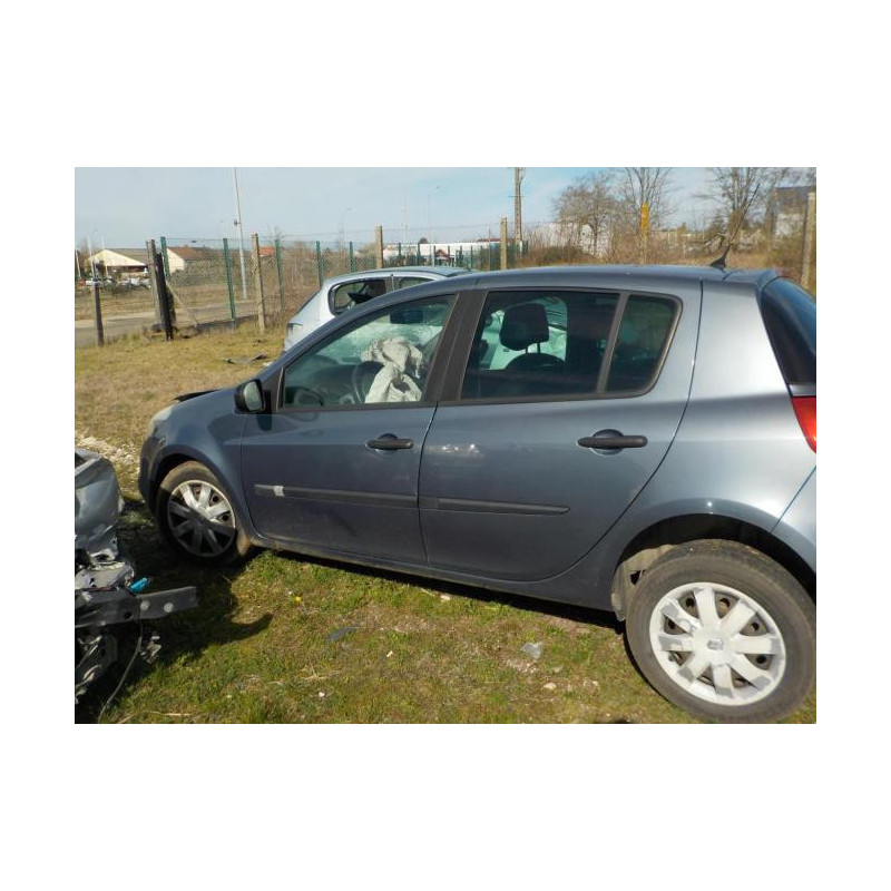 Anti brouillard gauche (feux) RENAULT CLIO 3 PHASE 2 d’occasion
