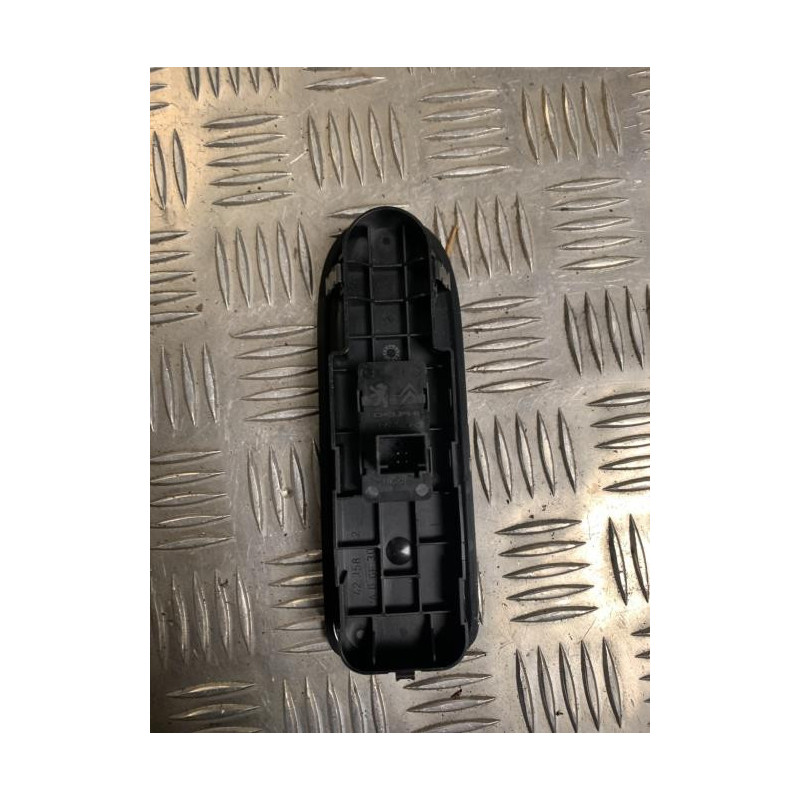 Interrupteur de leve vitre avant droit CITROEN C5 2 BREAK d’occasion