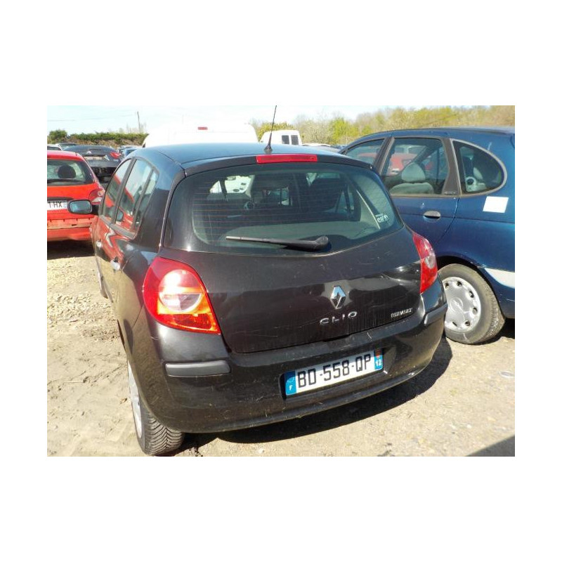 Feu arriere principal droit (feux) RENAULT CLIO 3 PHASE 1 d’occasion