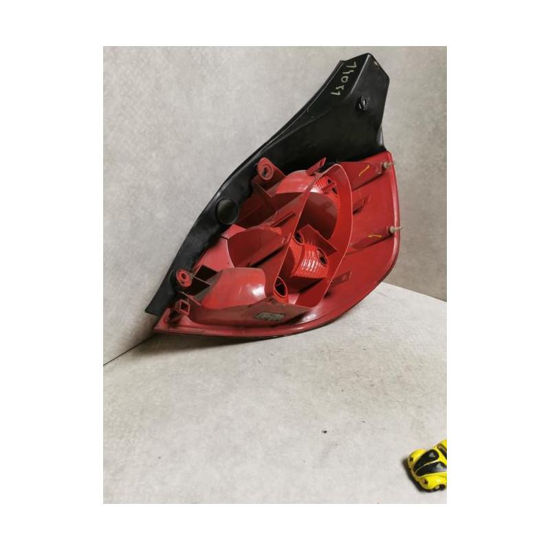 Feu arriere principal gauche (feux) RENAULT CLIO 3 PHASE 1 d’occasion