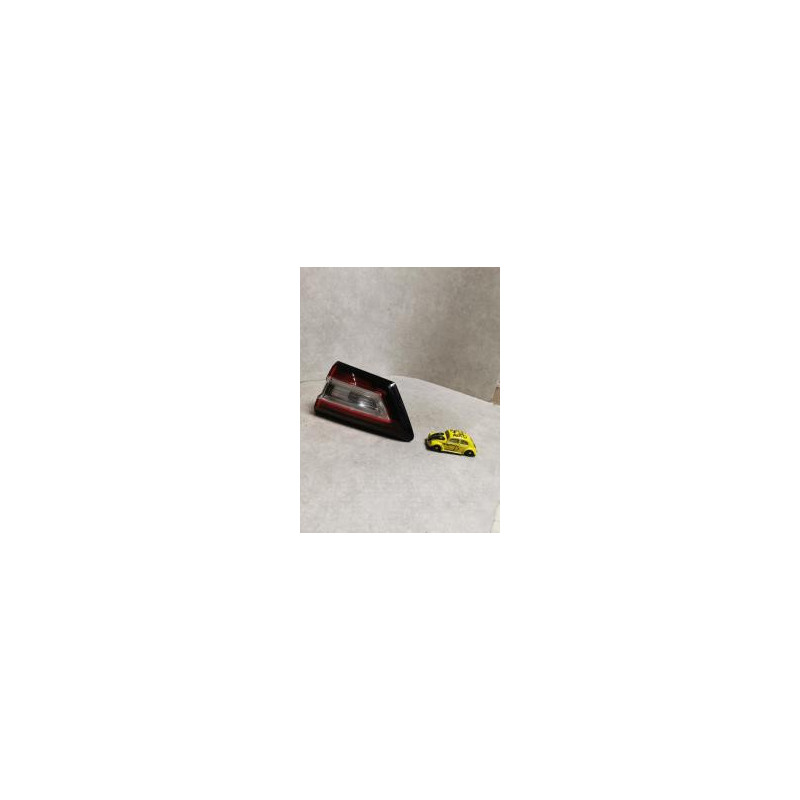 Feu arriere secondaire droit (feux) RENAULT CLIO 4 PHASE 2 d’occasion