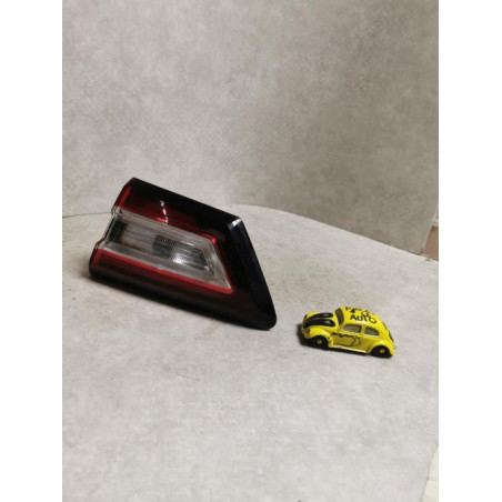 Feu arriere secondaire droit (feux) RENAULT CLIO 4 PHASE 2 d’occasion