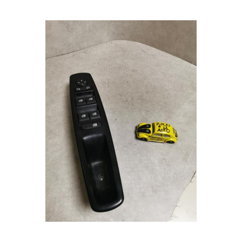 Interrupteur de leve vitre avant gauche RENAULT SCENIC 3 PHASE 1 d’occasion