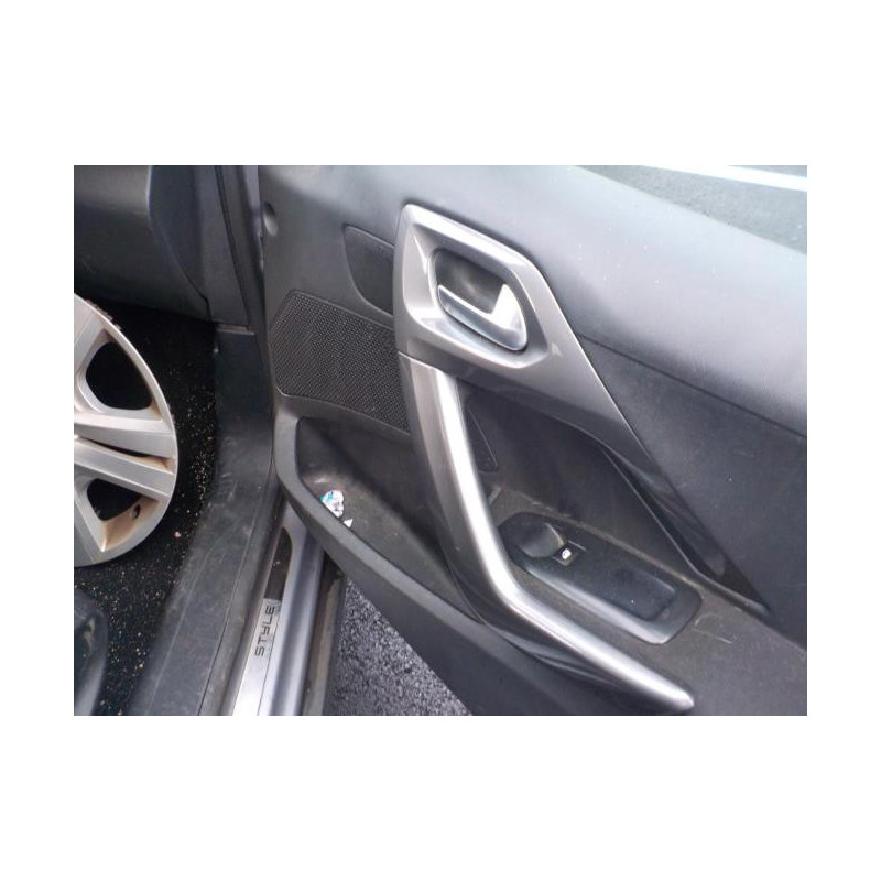 Feu arriere secondaire droit (feux) PEUGEOT 2008 1 PHASE 2 d’occasion