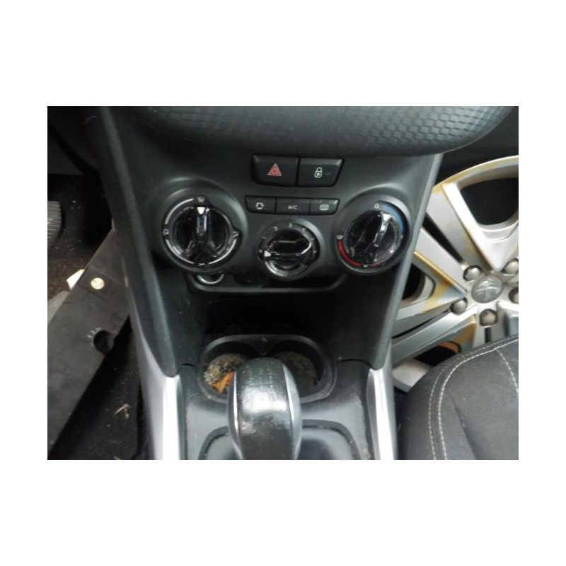 Feu arriere principal droit (feux) PEUGEOT 2008 1 PHASE 2 d’occasion
