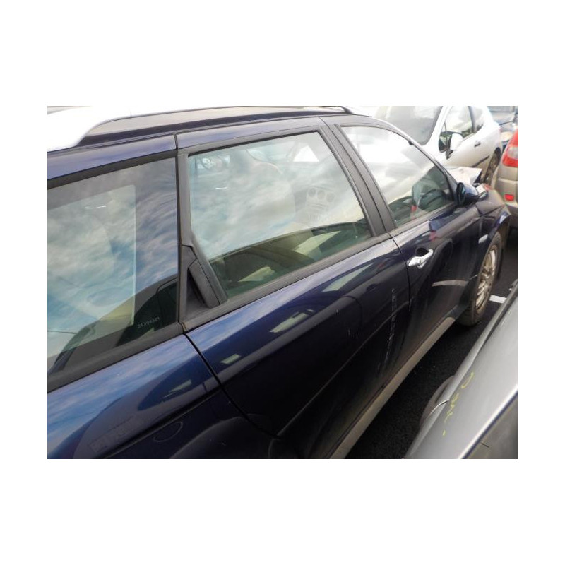 Feu arriere principal gauche (feux) ALFA ROMEO 156 PHASE 3 BREAK d’occasion