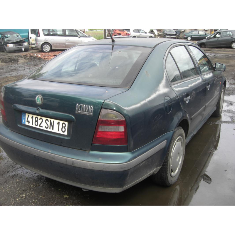 Serrure arriere gauche SKODA OCTAVIA 1 PHASE 1 d’occasion