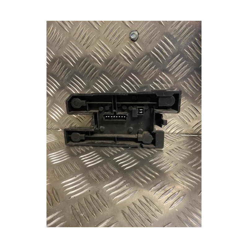 Platine feu arriere gauche RENAULT CLIO 1 PHASE 2 d’occasion