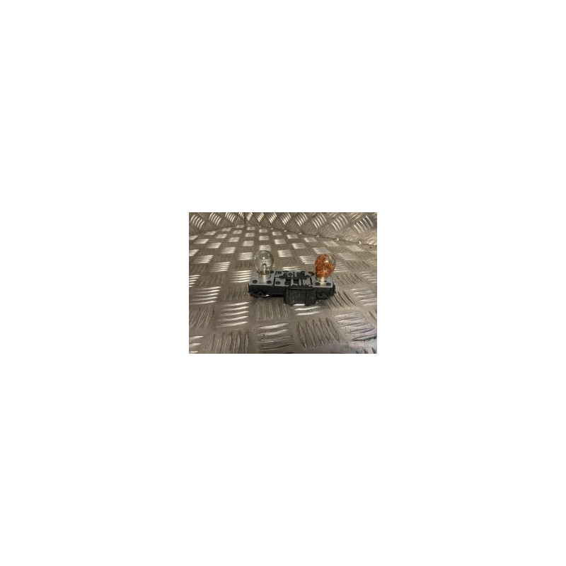 Platine feu arriere gauche SEAT CORDOBA 1 PHASE 2 d’occasion