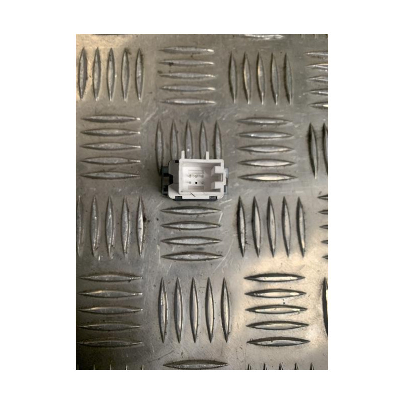Bouton/Interrupteur SKODA OCTAVIA 2 PHASE 1 d’occasion