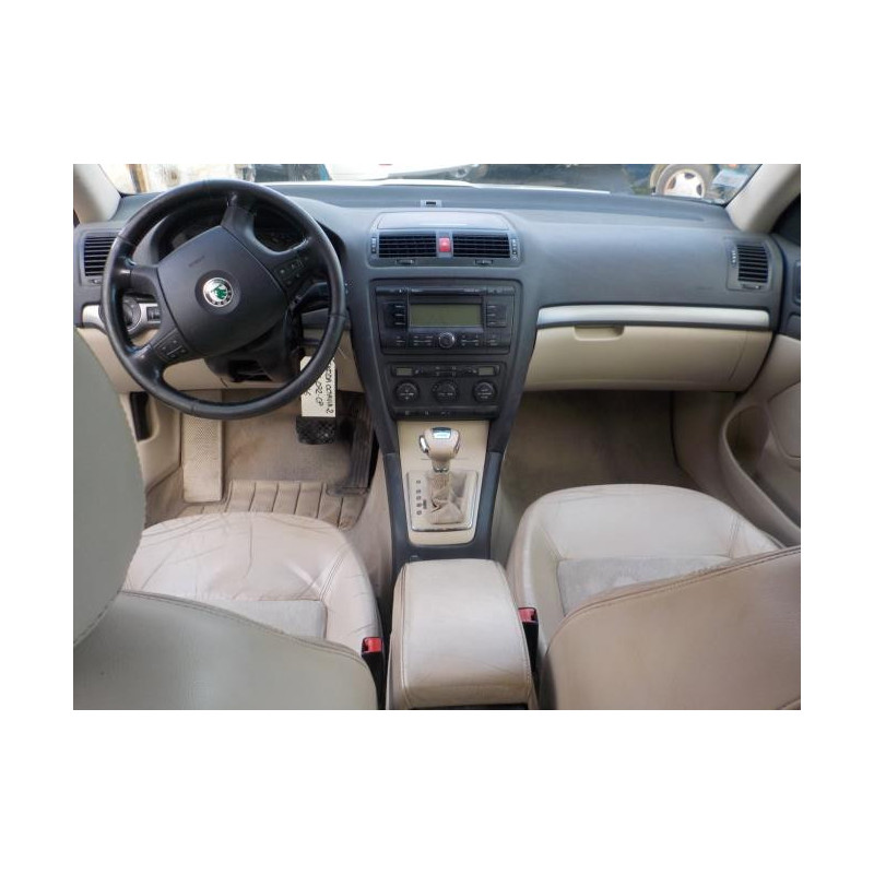 Commande de phare SKODA OCTAVIA 2 PHASE 1 d’occasion