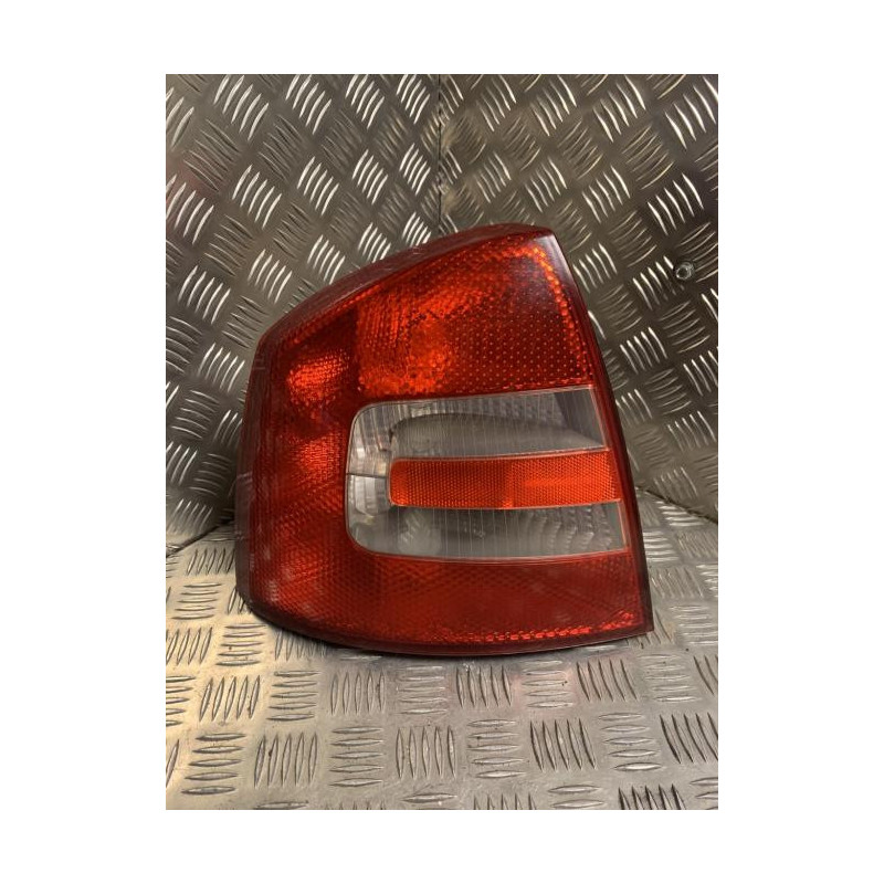 Feu arriere principal gauche (feux) SKODA OCTAVIA 2 PHASE 1 d’occasion