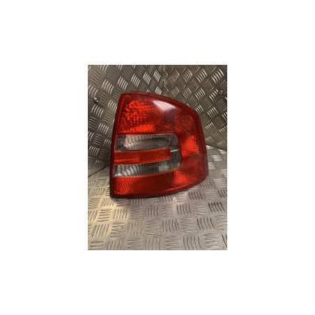 Feu arriere principal droit (feux) SKODA OCTAVIA 2 PHASE 1 d’occasion