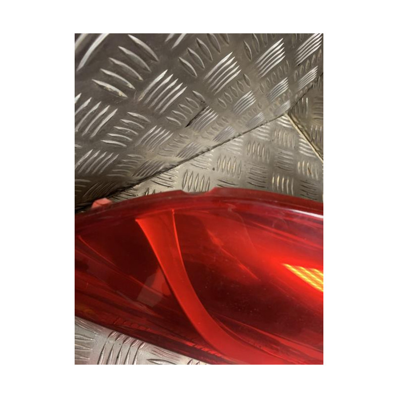 Feu arriere principal gauche (feux) RENAULT CLIO 3 PHASE 1 BREAK d’occasion