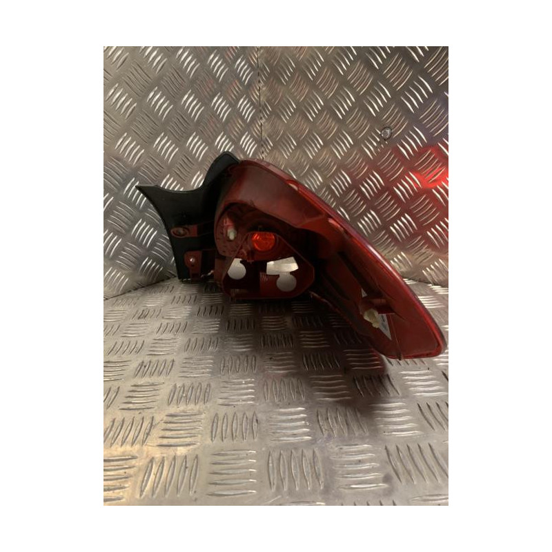 Feu arriere principal gauche (feux) RENAULT CLIO 3 PHASE 1 BREAK d’occasion