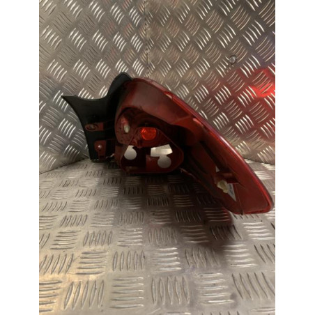 Feu arriere principal gauche (feux) RENAULT CLIO 3 PHASE 1 BREAK d’occasion