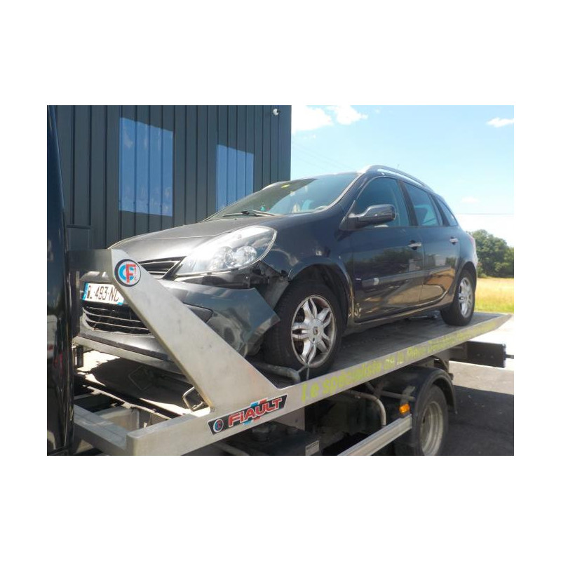 Feu arriere principal gauche (feux) RENAULT CLIO 3 PHASE 1 BREAK d’occasion