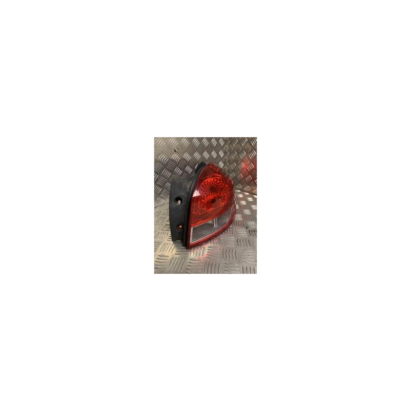 Feu arriere principal droit (feux) RENAULT CLIO 3 PHASE 1 BREAK d’occasion