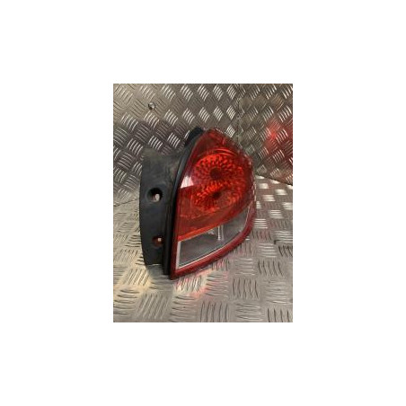 Feu arriere principal droit (feux) RENAULT CLIO 3 PHASE 1 BREAK d’occasion
