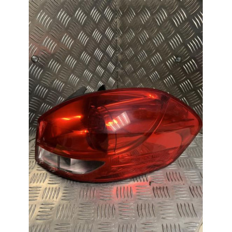 Feu arriere principal droit (feux) RENAULT CLIO 3 PHASE 1 BREAK d’occasion