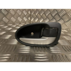 Poignee interieur avant droit TOYOTA YARIS 2 PHASE 1 d’occasion