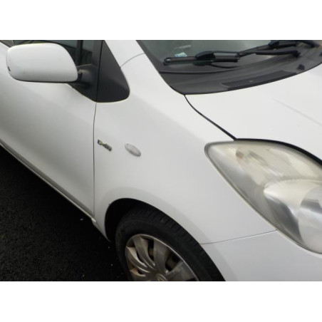 Poignee interieur avant droit TOYOTA YARIS 2 PHASE 1 d’occasion