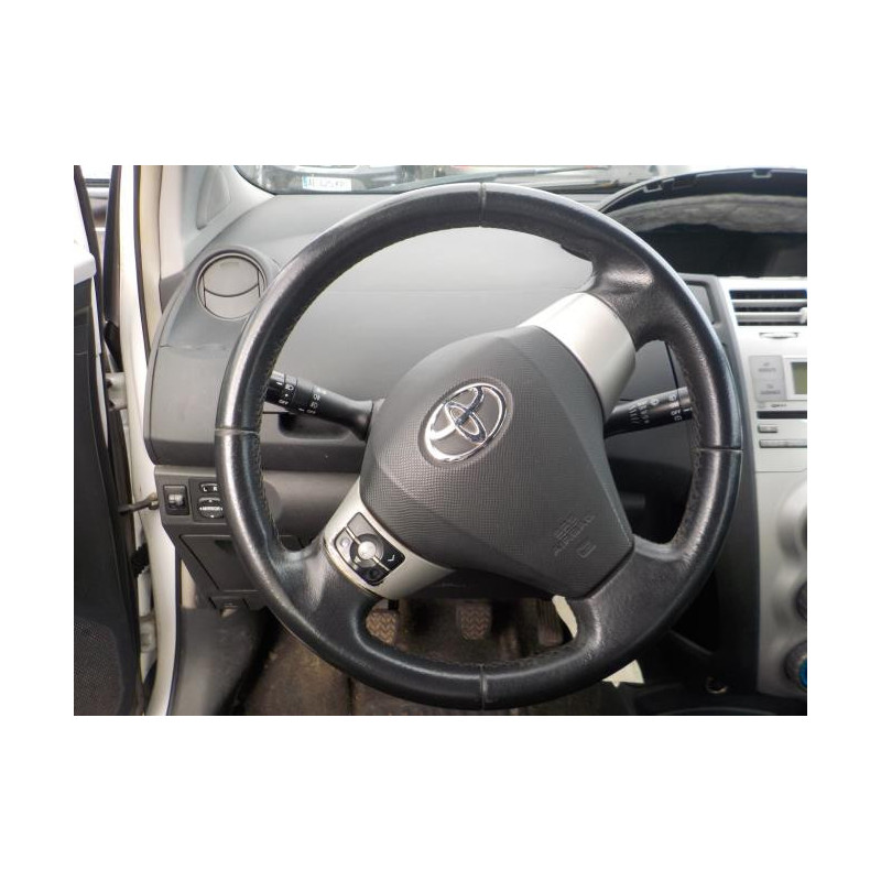 Poignee interieur avant droit TOYOTA YARIS 2 PHASE 1 d’occasion