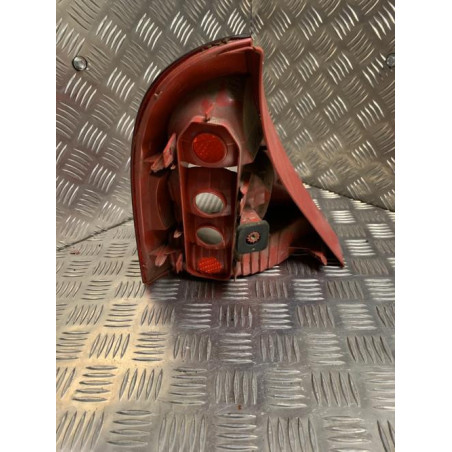 Feu arriere principal droit (feux) RENAULT CLIO 2 PHASE 2 d’occasion