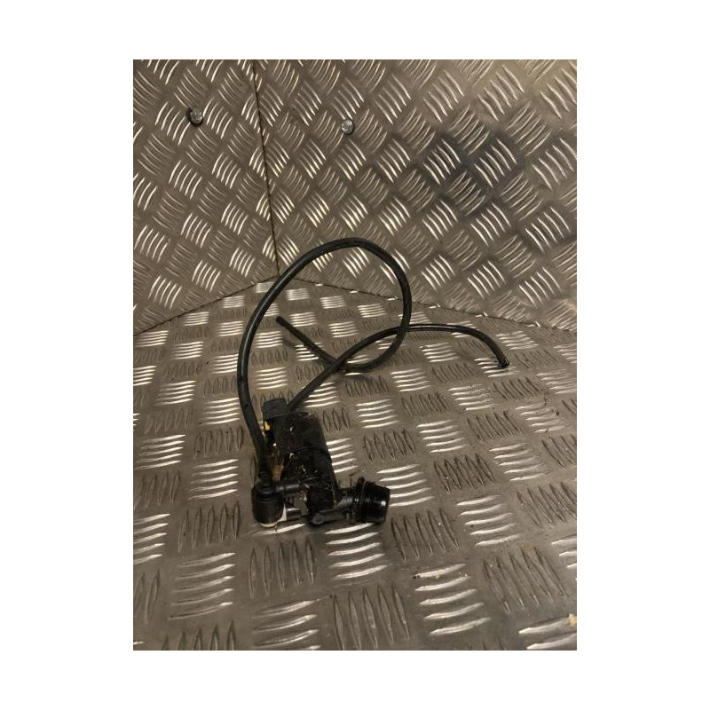 Pompe lave glace avant DACIA  d’occasion