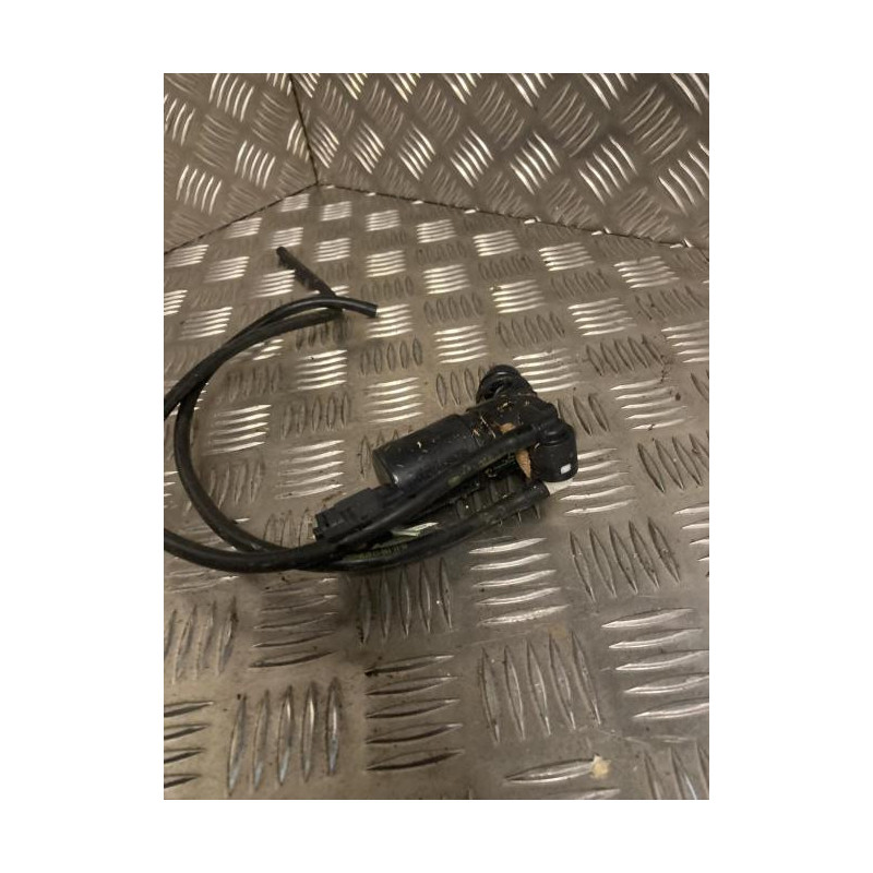 Pompe lave glace avant DACIA  d’occasion