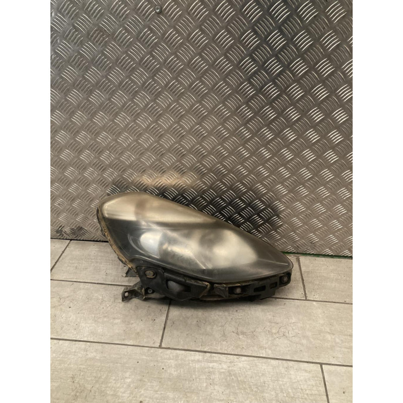 Optique avant principal droit (feux)(phare) RENAULT CLIO 3 PHASE 1 d’occasion
