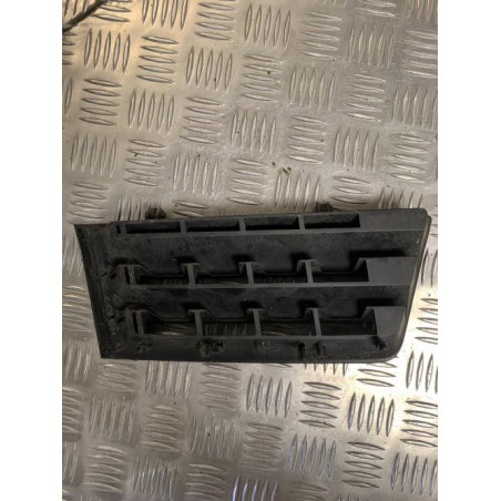Grille de calandre gauche RENAULT  d’occasion