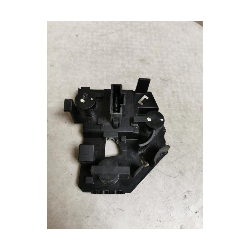 Platine feu arriere gauche PEUGEOT 206+ d’occasion