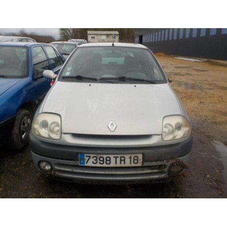 Pare choc avant RENAULT CLIO 2 PHASE 1 d’occasion