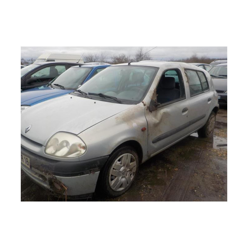 Pare choc avant RENAULT CLIO 2 PHASE 1 d’occasion