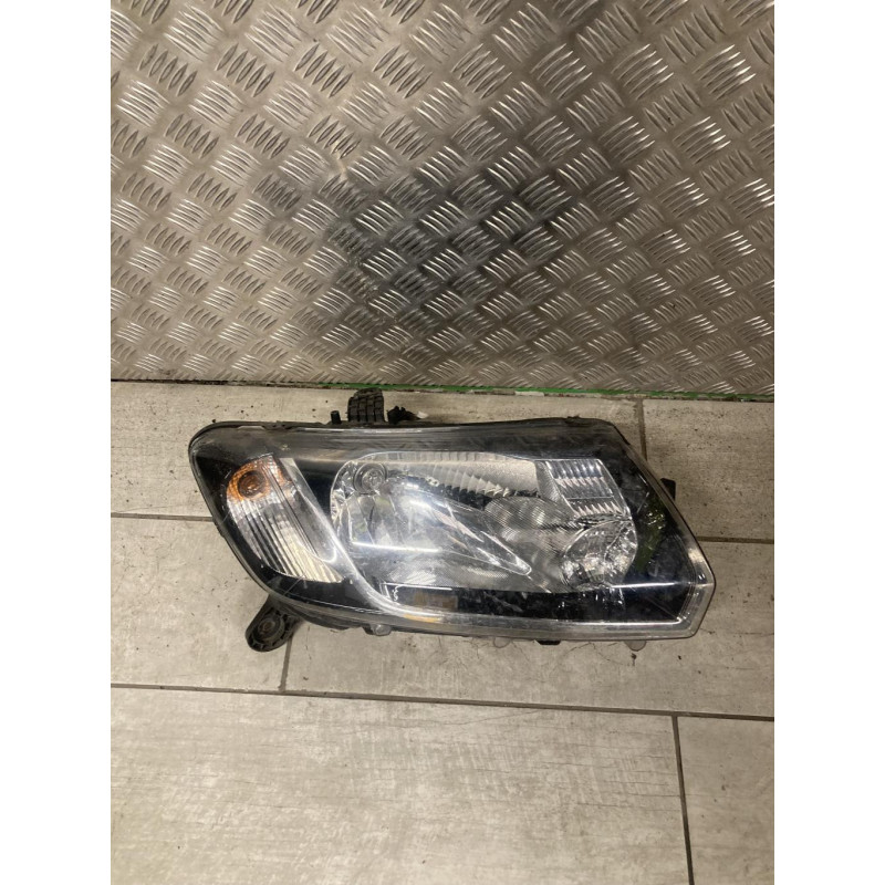 Optique avant principal droit (feux)(phare) DACIA LOGAN MCV 2 PHASE 1 BREAK d’occasion