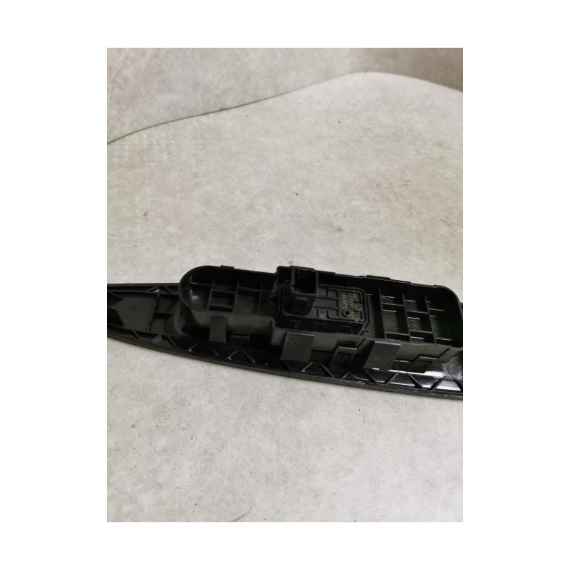 Interrupteur de leve vitre avant droit CITROEN C4 1 PHASE 1 d’occasion
