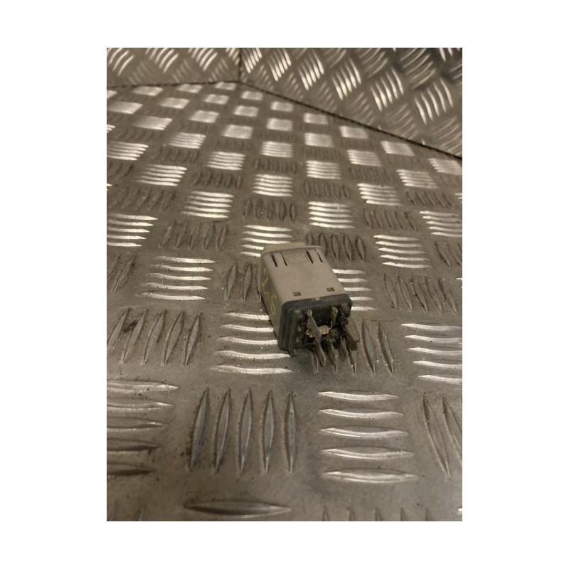 Bouton/Interrupteur PEUGEOT 205 PHASE 1 d’occasion