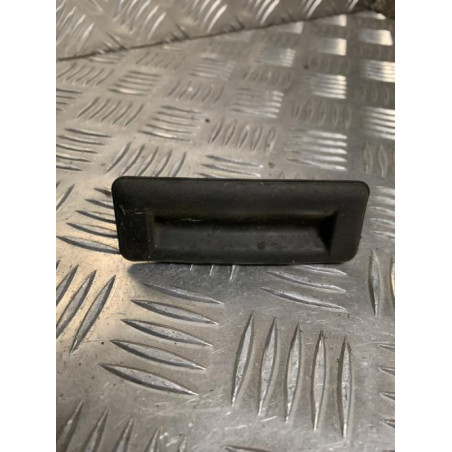 Bouton de coffre SKODA FABIA 2 PHASE 2 d’occasion