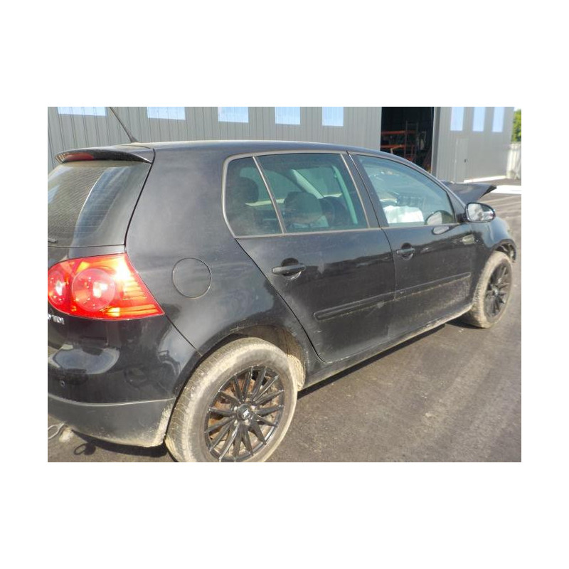 Feu arriere secondaire gauche (feux) VOLKSWAGEN GOLF 5 d’occasion