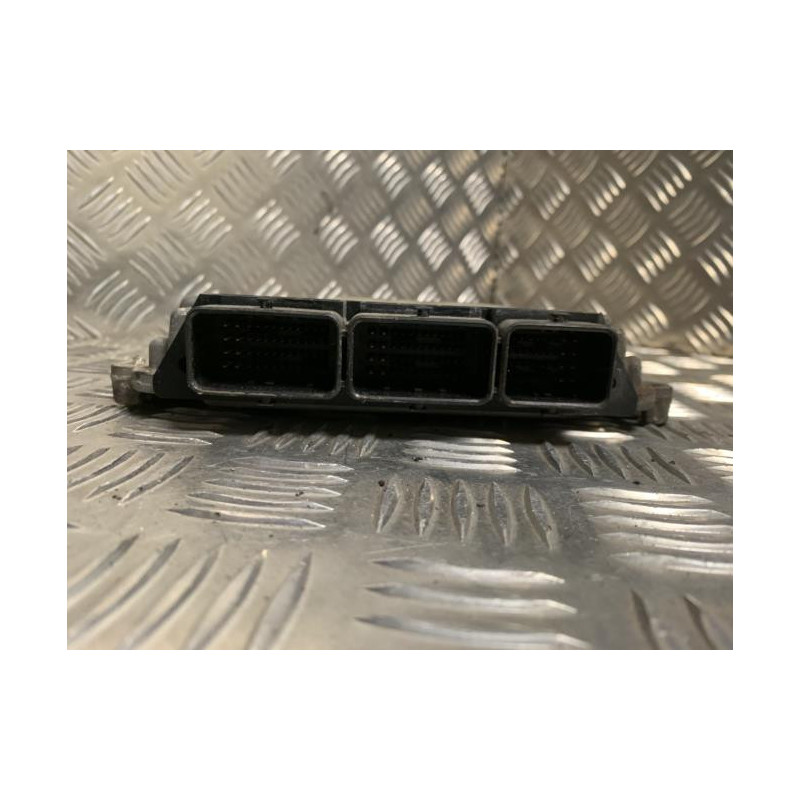 Calculateur moteur RENAULT ESPACE 4 PHASE 2 d’occasion