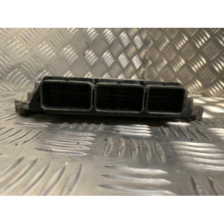 Calculateur moteur RENAULT ESPACE 4 PHASE 2 d’occasion