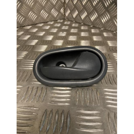 Poignee interieur avant droit DACIA LOGAN 2 PHASE 1 d’occasion