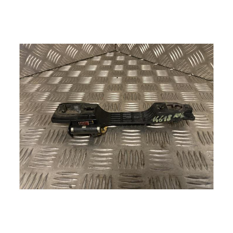 Support poignee porte avant gauche TOYOTA YARIS 2 PHASE 1 d’occasion
