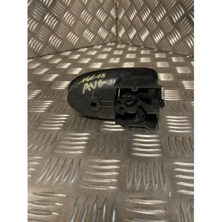 Poignee interieur avant gauche TOYOTA YARIS 2 PHASE 1 d’occasion