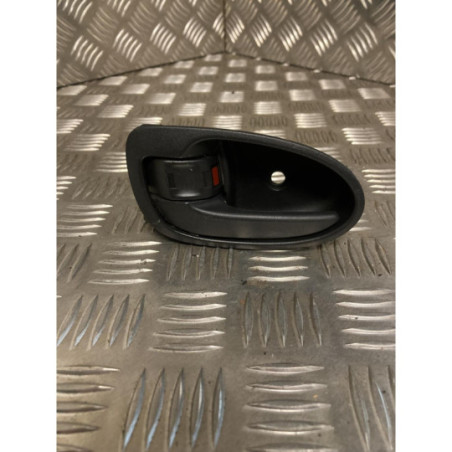 Poignee interieur arriere gauche TOYOTA YARIS 2 PHASE 1 d’occasion