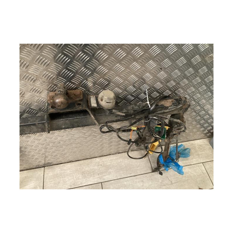 Attelage (boule de remorquage) RENAULT TRAFIC 3 COURT PHASE 1 d’occasion