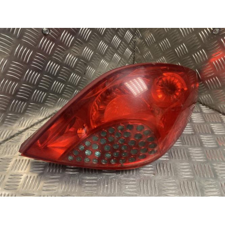 Feu arriere principal droit (feux) PEUGEOT 207 PHASE 1 d’occasion